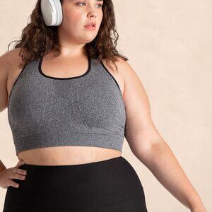NWT Truekind® Seamless Racerback Sports Bra